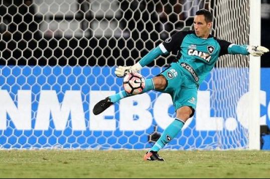 Gatito Fernández brilhou pelo Botafogo