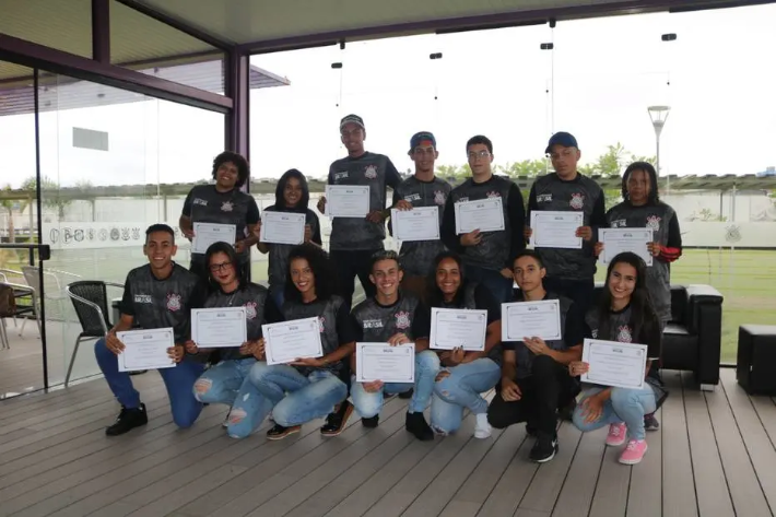 Clubes de São Paulo aumentam parcerias com universidades para atrair torcedores