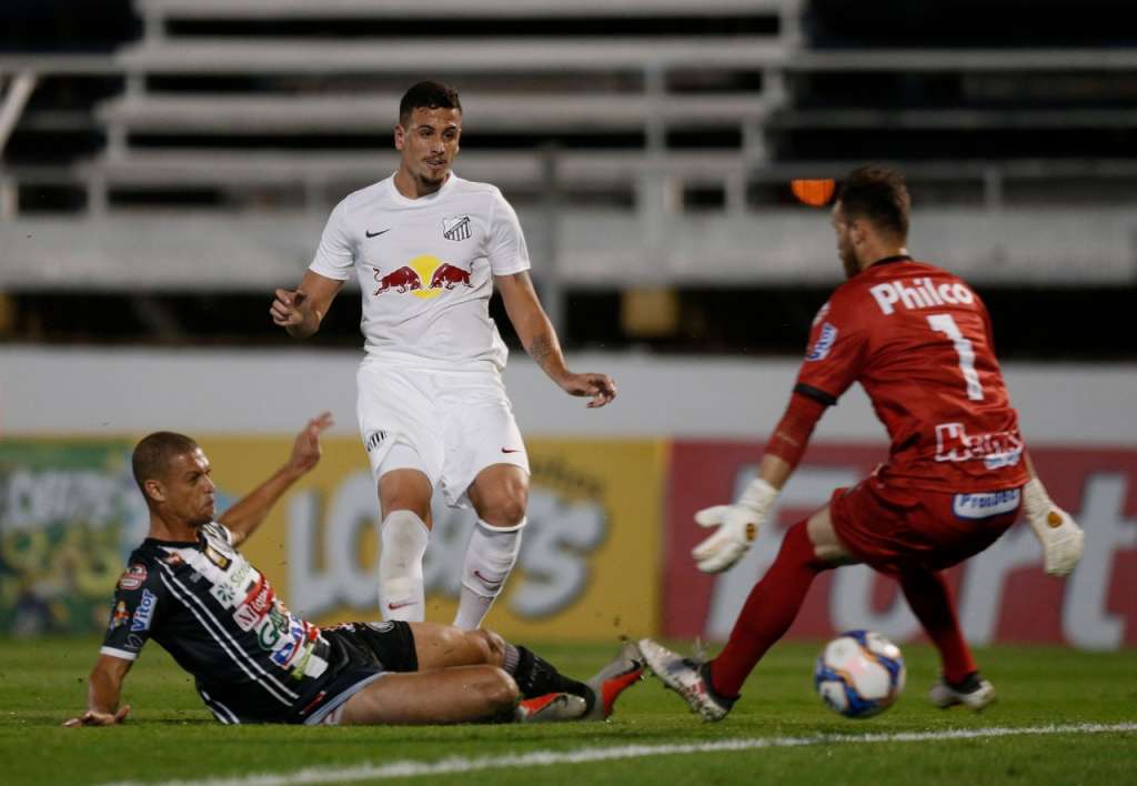 O Operário foi presa fácil para o Bragantino na última segunda-feira