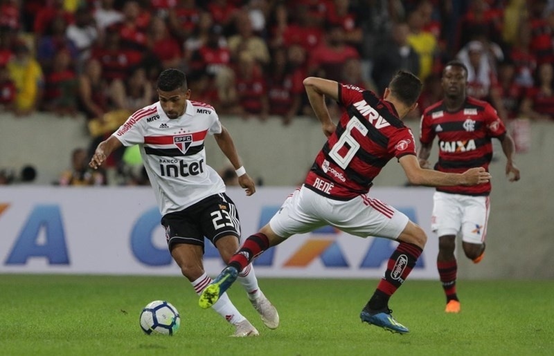 Atacante do São Paulo sofre nova contusão no joelho e vai ser operado