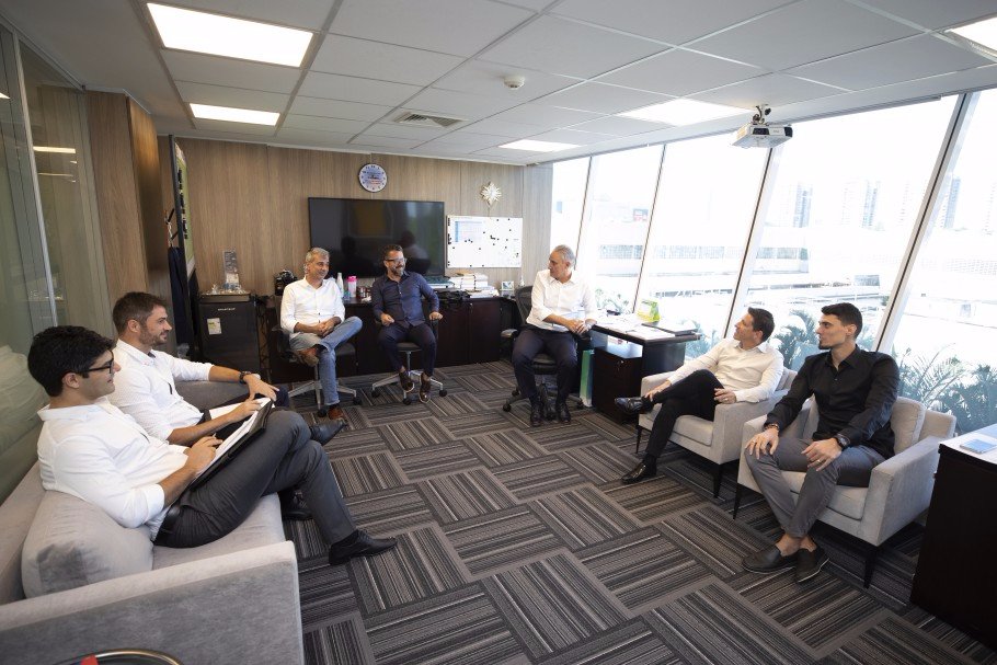 Lesões de Alisson e Neto abrem espaço para novos goleiros na seleção