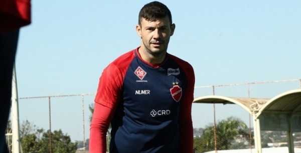 Série B: Capitão nega corpo mole no Vila e crava: “Assumimos a responsabilidade”