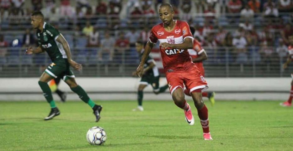 Série B: Ex-Palmeiras é poupado e deve desfalcar CRB contra Vitória