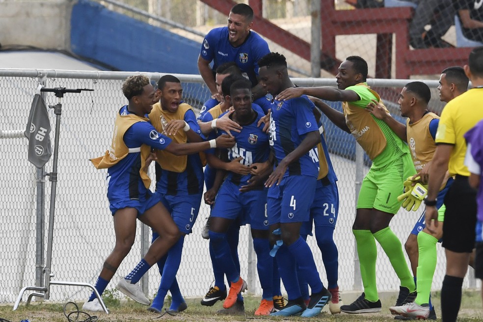 SUL-AMERICANA: Zulia-VEN tenta segurar vantagem diante Colón-ARG para ir a semifinal