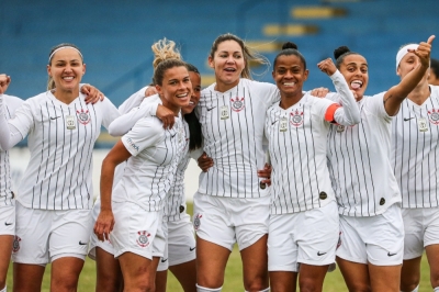 BRASILEIRO FEMININO: Corinthians e Santos abrem vantagem nas quartas de final