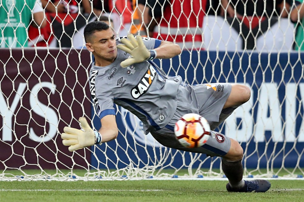 Grupo todo admite que Athletico-PR esteve abaixo, mas ainda acredita na vaga