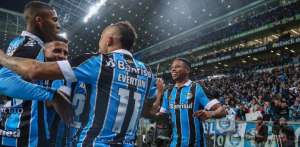 Copa do Brasil: Após vitória, Grêmio celebra 'volta do futebol que encantou Brasil'