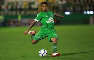 Lateral da Chapecoense ressalta importância de clássico contra o Avaí