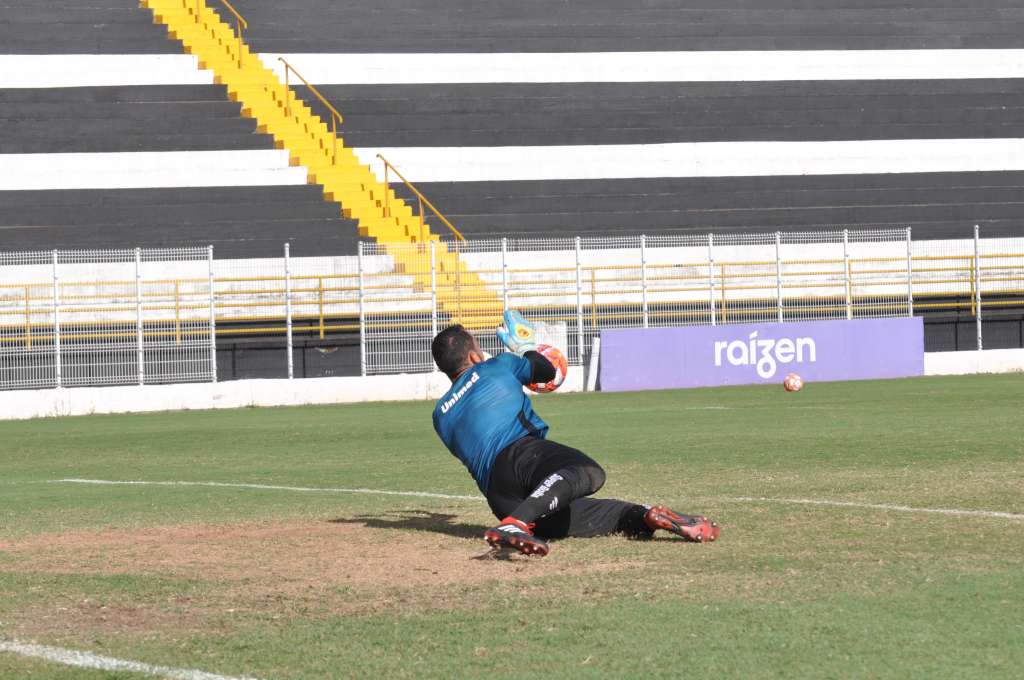 Revelado no XV de Piracicaba, goleiro quer time já focado na 2ª fase (Foto: Vitor Prates)