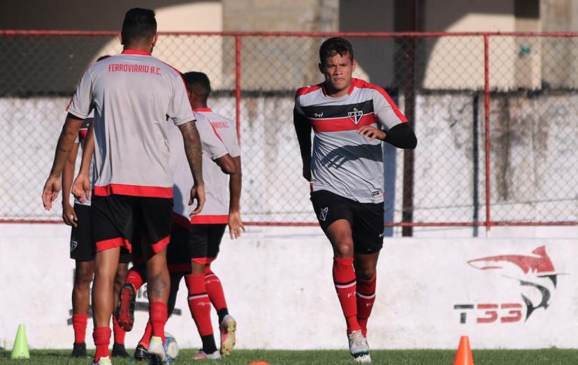 Série C: Com retorno de volante, Marcelo Veiga relaciona 20 atletas no Ferroviário