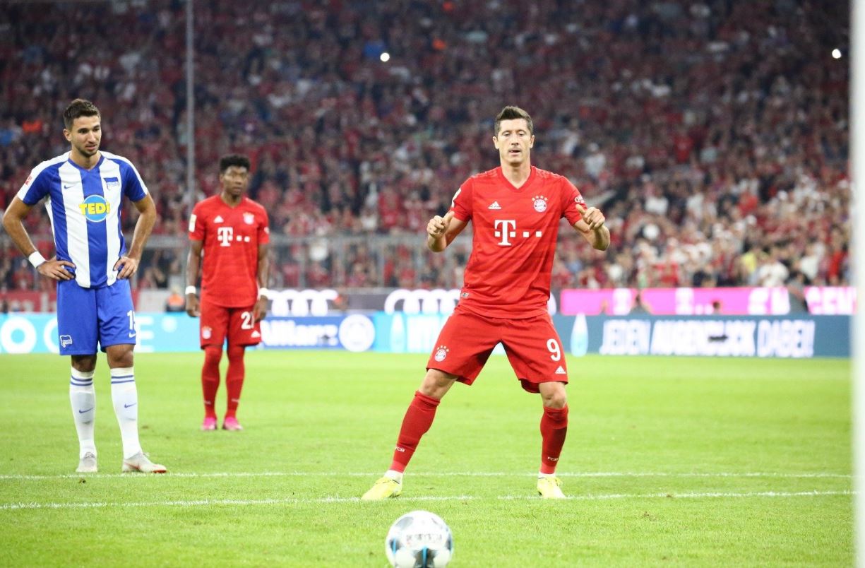 ALEMÃO: Bayern de Munique estreia com empate diante do Hertha Berlin