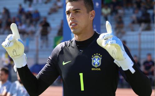 Goleiro defendeu pênalti decisivo em Toulon