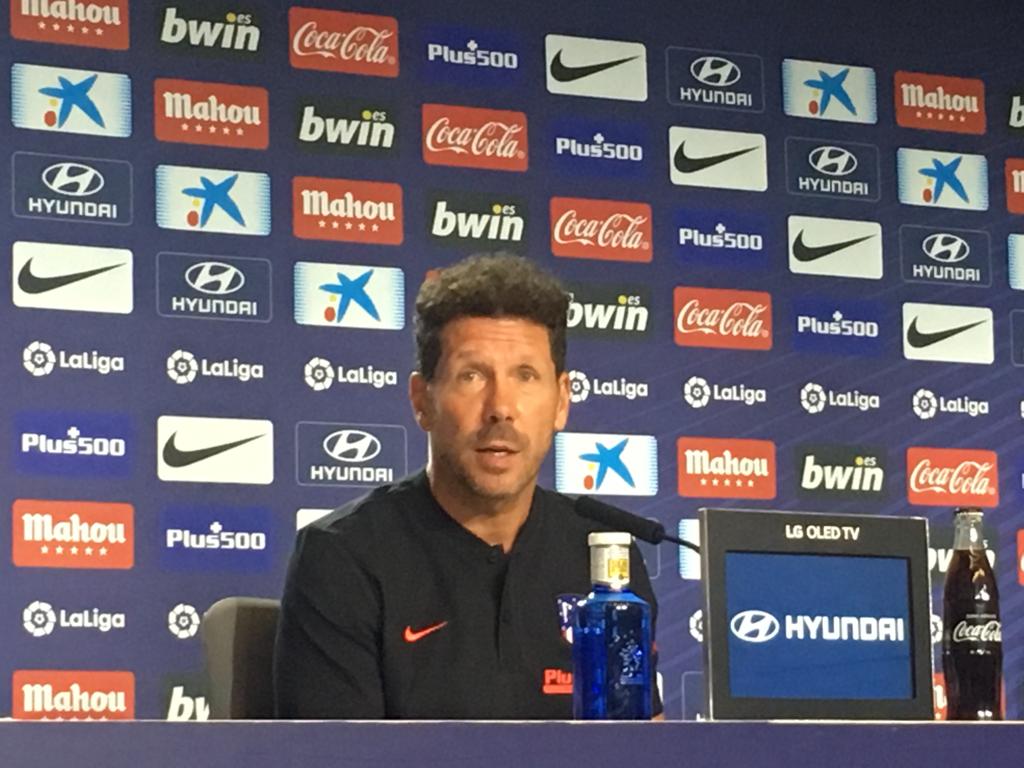 Espanhol: Simeone elogia reforço brasileiro e nega favoritismo do Atlético