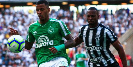 Chapecoense levou quatro do Ceará