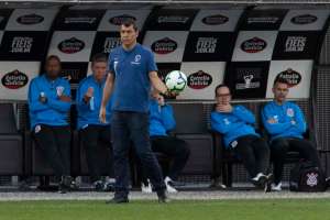 Sequência invicta deixa Carille e seus comandados otimistas em busca por líderes