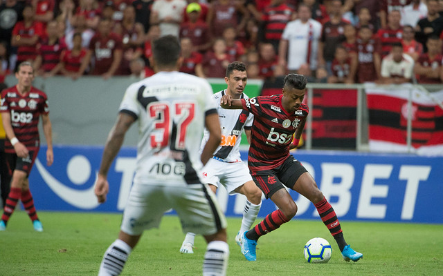 Vasco x Flamengo tem mais de 65 mil torcedores e registra maior público de 2019
