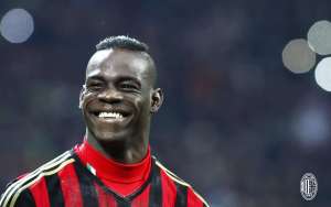 Depois de flertar com o Flamengo, Balotelli é anunciado como reforço do Brescia