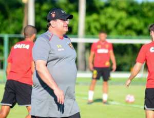 Seleção FI da Série B vem no esquema 3-5-2 e tem artilheiro brocador