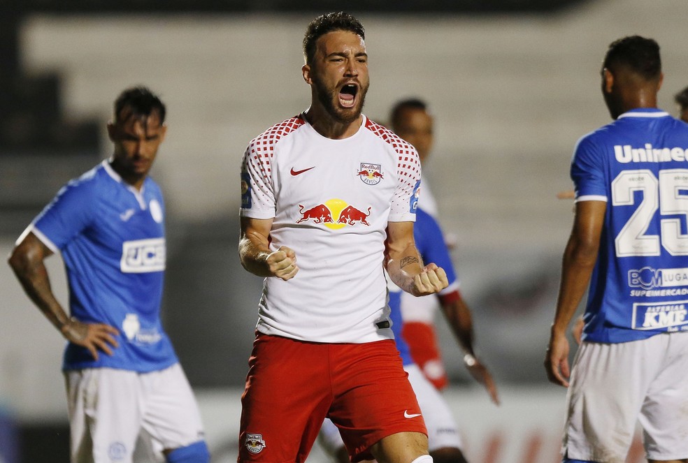 Léo Ortiz tem jogado muito no Bragantino