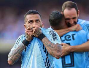 'Nem nos melhores sonhos tinha previsto isso', diz Daniel Alves após boa estreia