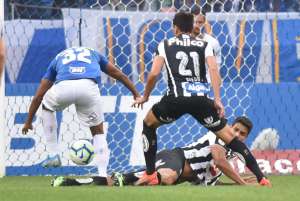 Zagueiro do Peixe diz que sua expulsão no início do jogo foi justa no Mineirão