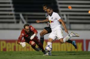 SÉRIE B: Na briga pela liderança, Bragantino e Coritiba jogam fora de casa