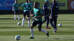 Lesionado contra o Grêmio, Mayke será operado e vira desfalque no Palmeiras