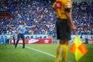 Após boa estreia, Ceni exalta atletas: 'Foram os melhores caras que poderiam ser'