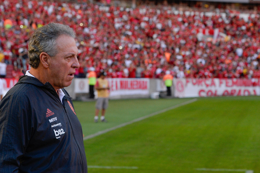 Ex-Flamengo é a primeira opção para substituir Diniz no Fluminense