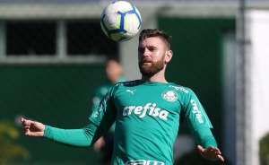 Fabiano deixa o Palmeiras e acerta com clube português por empréstimo