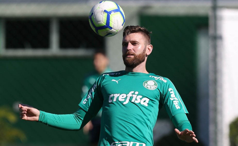 Fabiano deixa o Palmeiras e acerta com clube português por empréstimo
