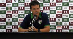 Pensando no futuro, time do Brasileirão mira Fernando Diniz, demitido do Flu