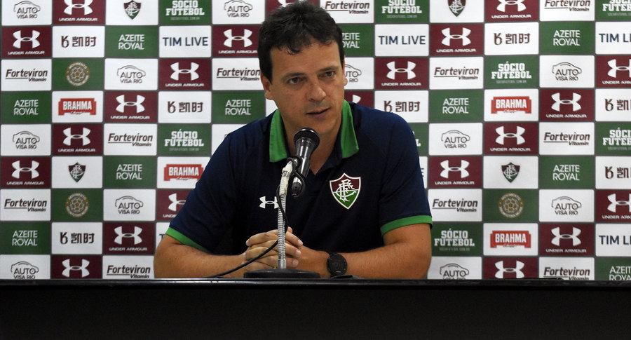 Pensando no futuro, time do Brasileirão mira Fernando Diniz, demitido do Flu