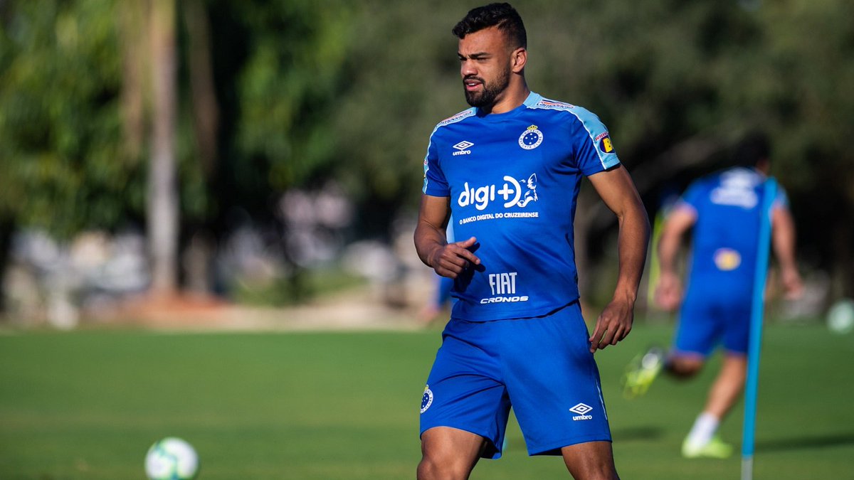 Destaques contra o Santos, Fabrício Bruno espera por sequência no Cruzeiro