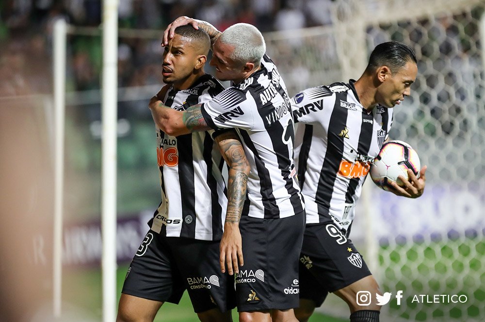 Atlético-MG 2 x 1 La Equidad-COL – Galo vence de virada e fica a um empate da semi