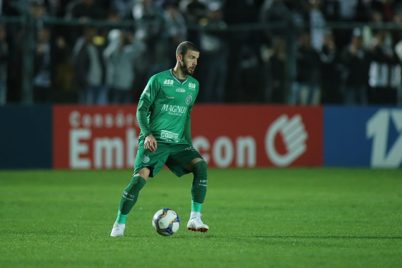 Série B: Roberto Fonseca perde dois titulares do Guarani para confronto em BH