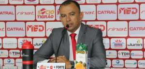 Série B: Presidente do Vila Nova desabafa após ser criticado pela torcida