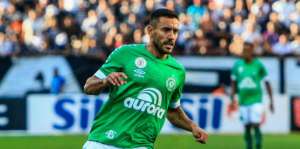 Sobrevivente da tragédia de 2016, lateral é emprestado pela Chapecoense ao Goiás