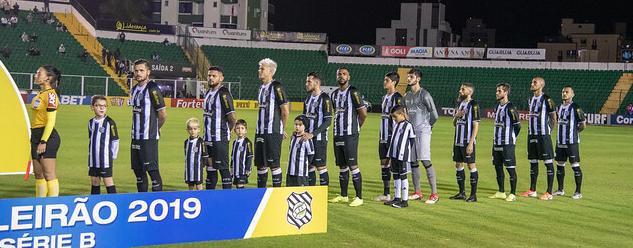 Jogadores apresentam proposta à diretoria para encerrar greve no Figueirense
