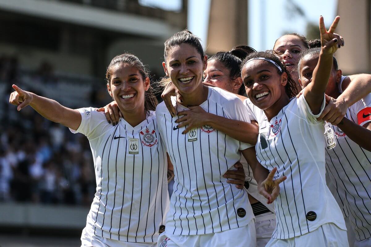 BRASILEIRO FEMININO: Corinthians se classifica e bate recorde mundial de vitórias