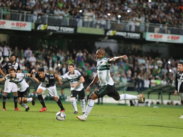 Série B: Ponte Preta falha nos duelos diretos e perde chances de se consolidar no G4