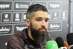 Em meio à greve, jogadores do Figueirense se surpreendem com reforços
