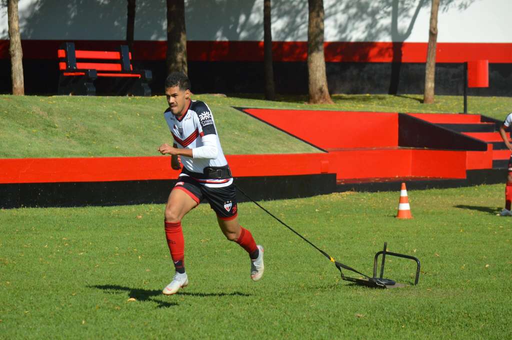 Oliveira foi um dos destaques do Atlético