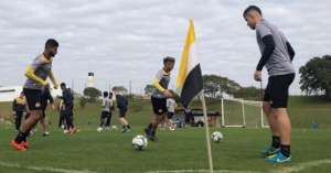 Série B: Wilsão prevê reação do Criciúma e se coloca à disposição como treinador efetivo