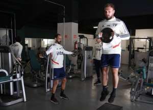 Com Juanfran, São Paulo treina em Curitiba de olho na partida contra o Vasco