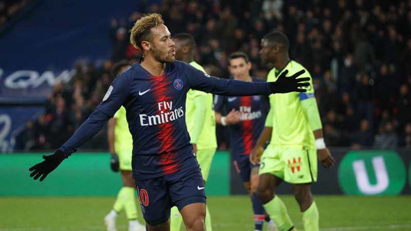 Francês: Perto do fim da janela de transferências, torcida do PSG não quer mais Neymar
