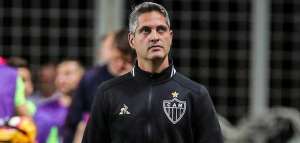 Técnico do Atlético-MG confirma time alternativo e Cleiton e Rabello contra Bahia