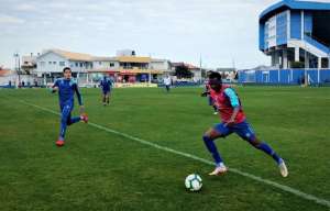 Avaí desafia Corinthians para vencer a primeira no Brasileirão