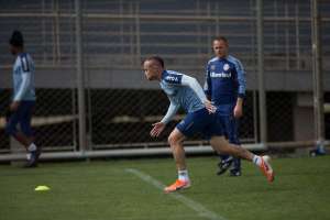 Poupado, Everton é principal ausência no Grêmio para jogo contra o Athletico-PR