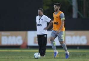 Luxemburgo arma retranca para tentar encerrar sequência de vitórias do São Paulo